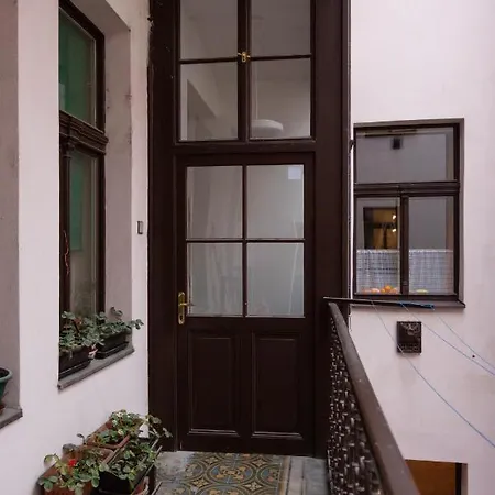 Deluxe Revoluční Apartamento